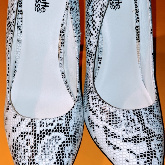 Heels - Picture 3 of 3